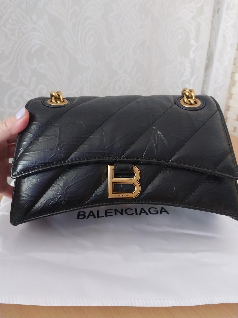 발렌시아가 아워글래스 백!