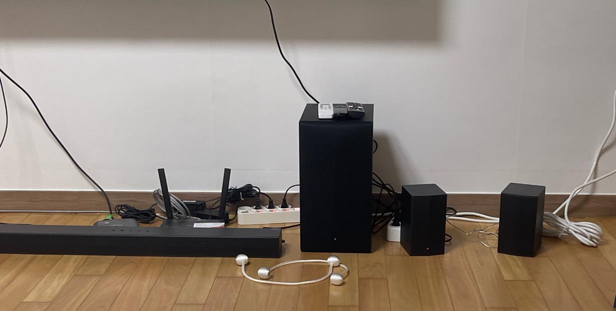 LG 사운드바 + 우퍼 + 리어스피커