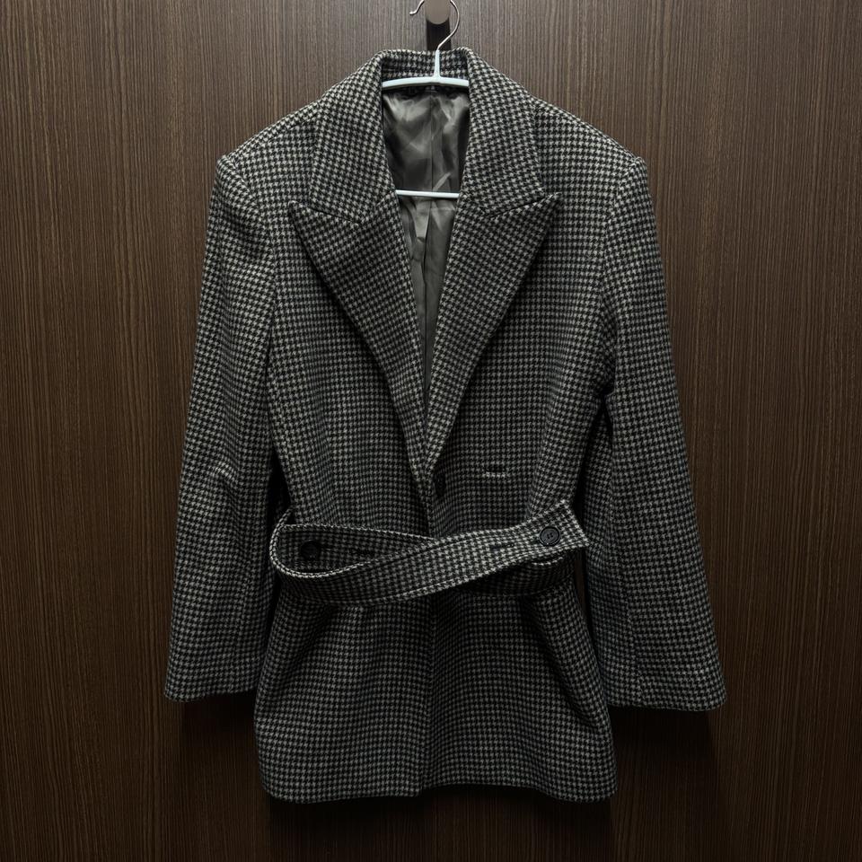 앤아더스토리즈 하운드투스 자켓
