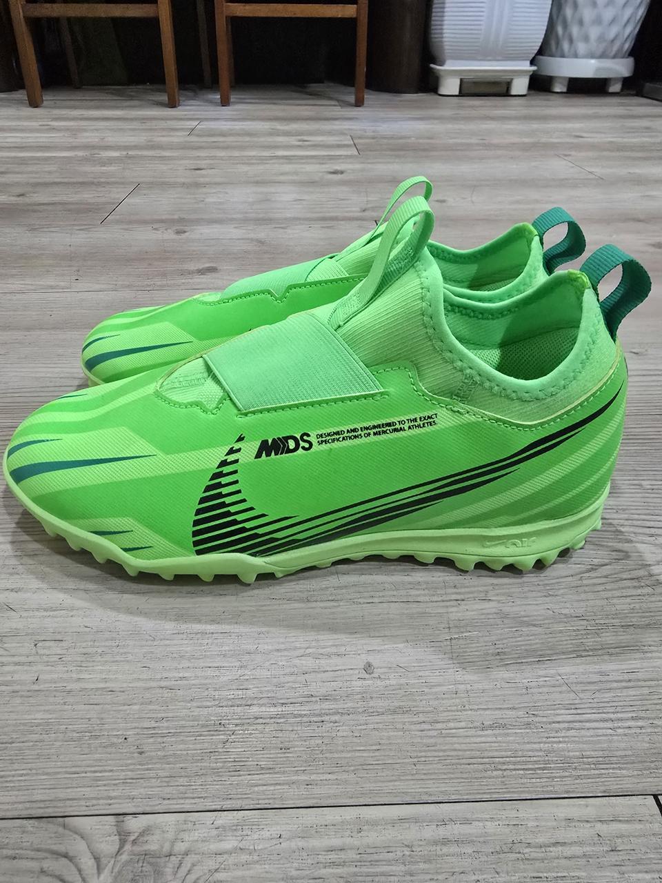 나이키 에어줌 머큐리얼 베이퍼 풋살화 240mm