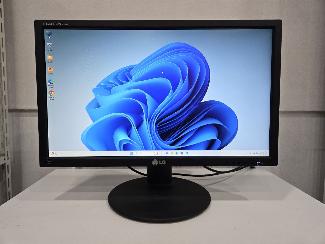 LG 24인치 60HZ 평면 모니터 팝니다