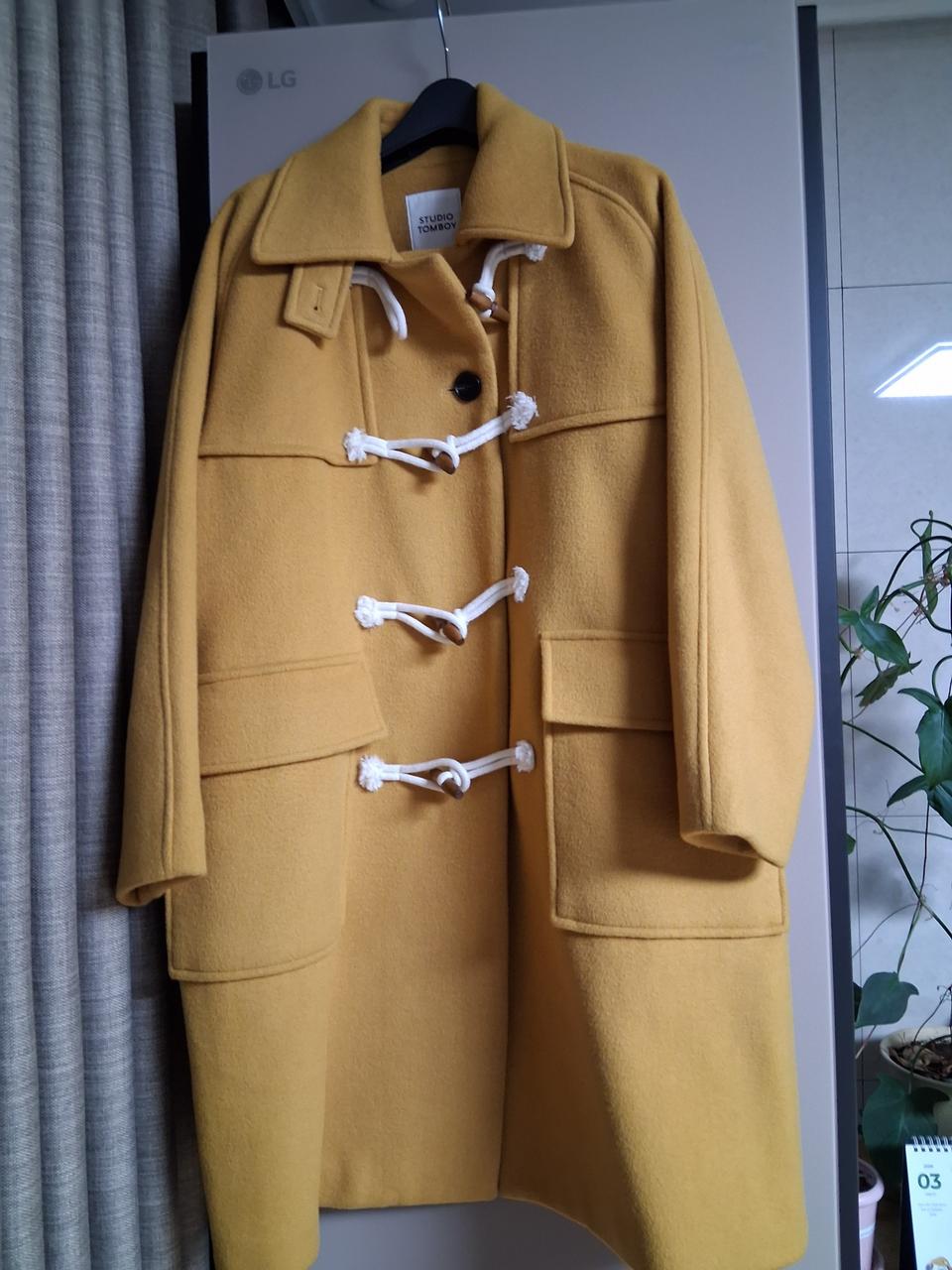 스튜디오톰보이 옐로우 떡볶이 코트