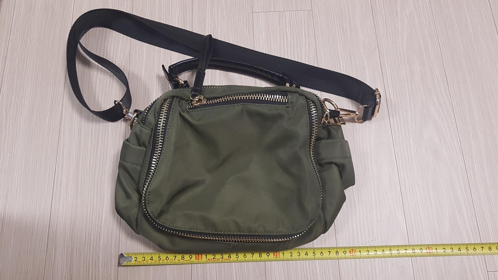 여성 캐쥬얼가방 크로스백 거의 새제품