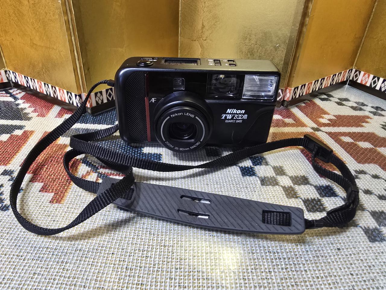 니콘 TW zoom 자동필름카메라