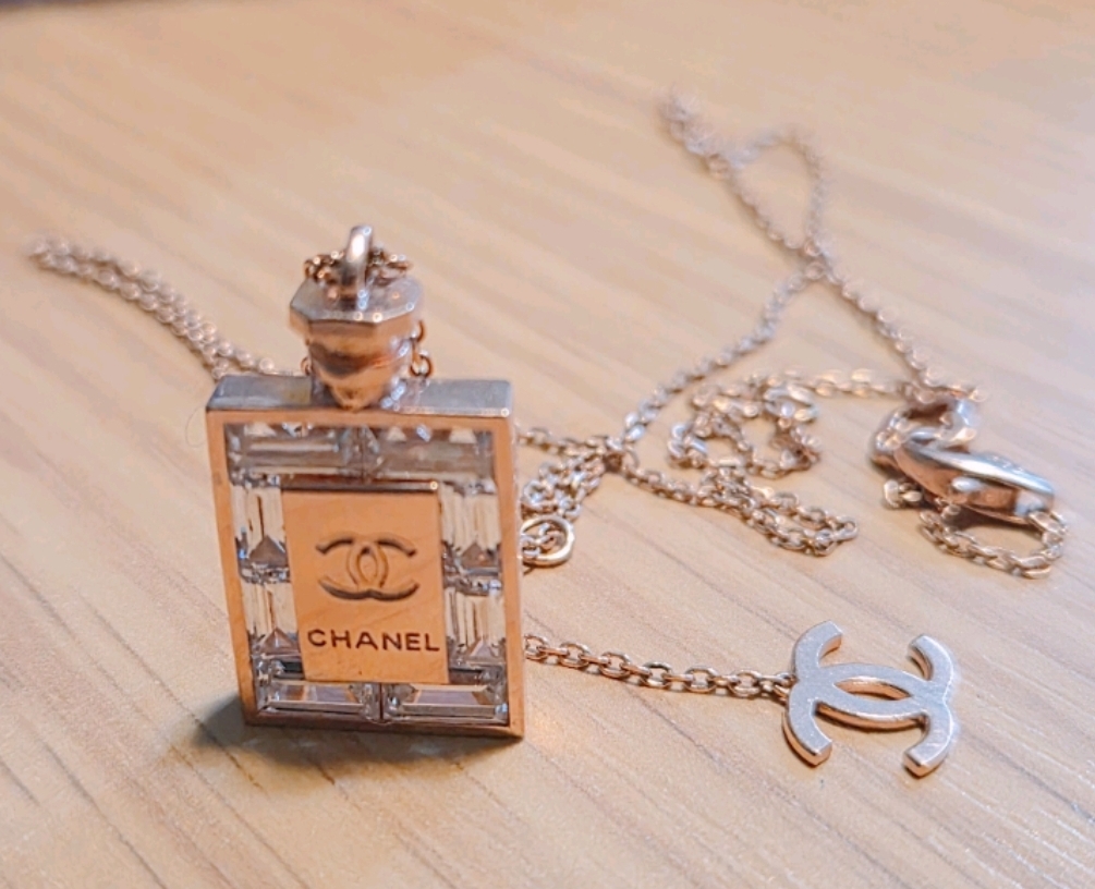 14k이쁜 향수병목걸이로즈골드 헬마최저가