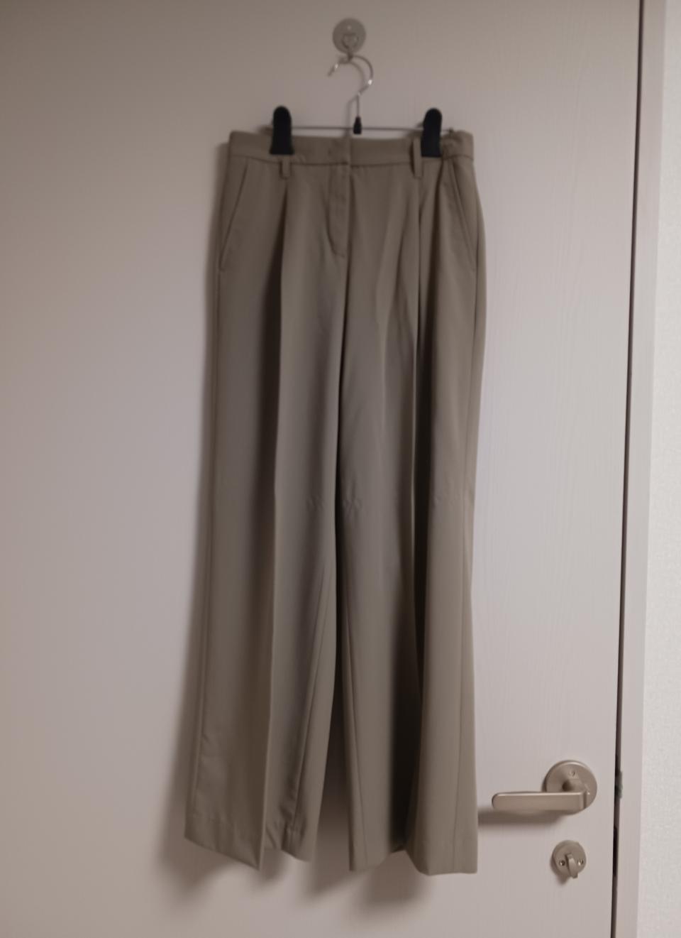 (새상품)탑텐 턱 와이드 슬랙스