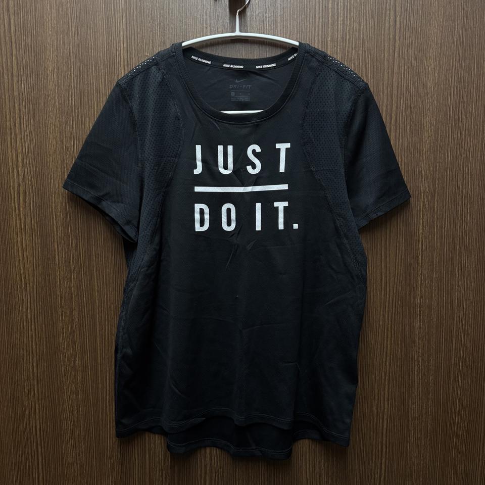 나이키 반팔티셔츠