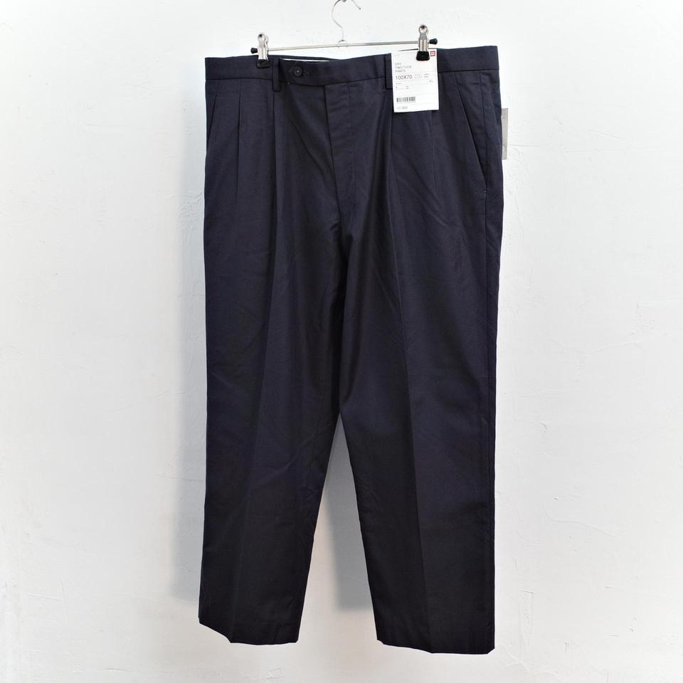 uniqlo / dry two tuck pants