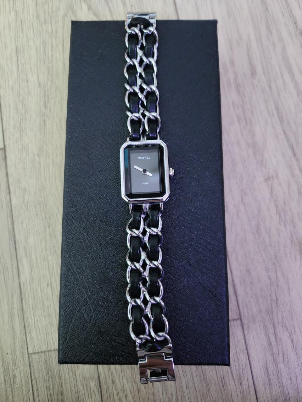 샤넬 제니시계 은장