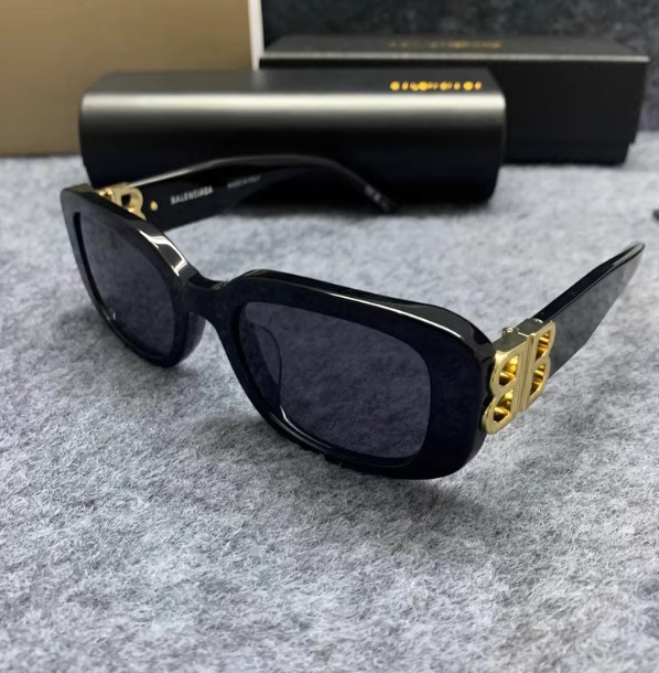 발렌시아가 BB 로고 블랙 선글라스