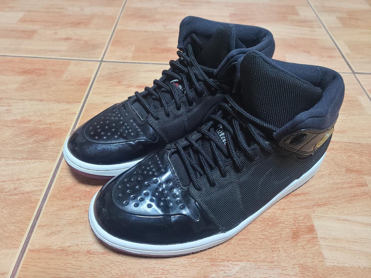 조던1 미드 레트로 브레드 270(265추천)