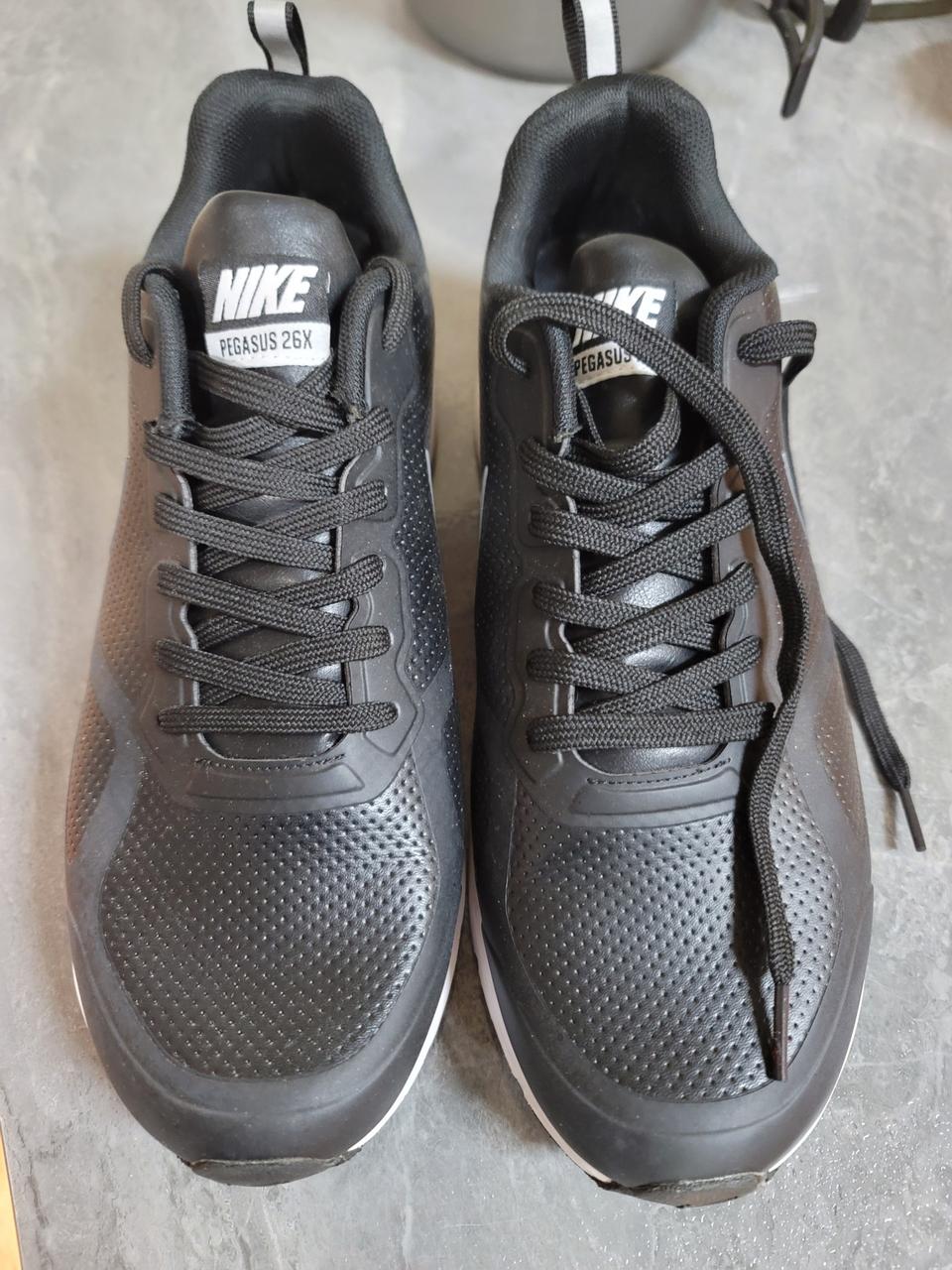 나이키 런닝화 275