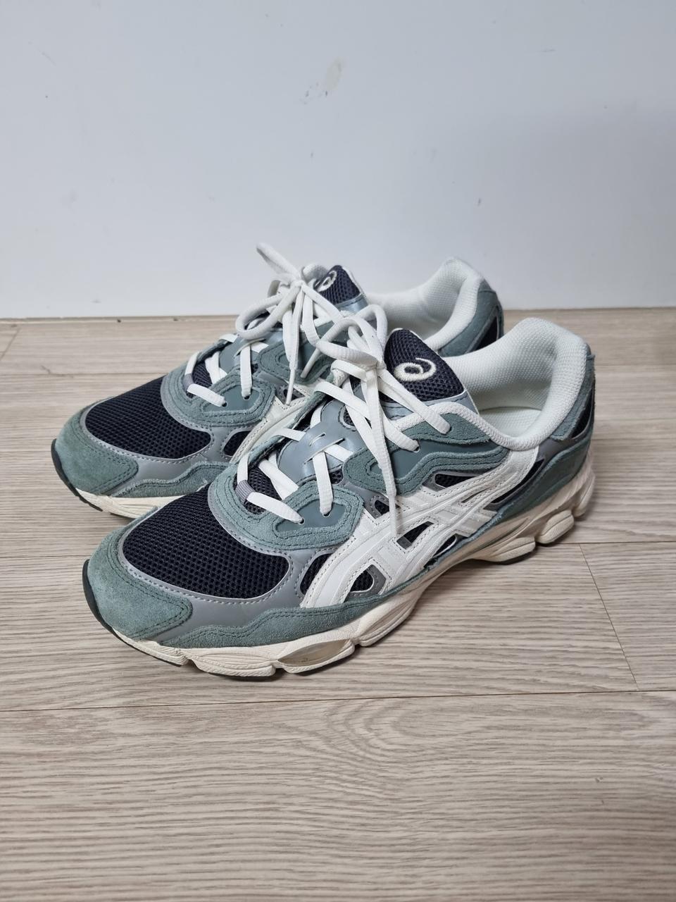 [270] 아식스 젤 NYC 그래파이트 그레이