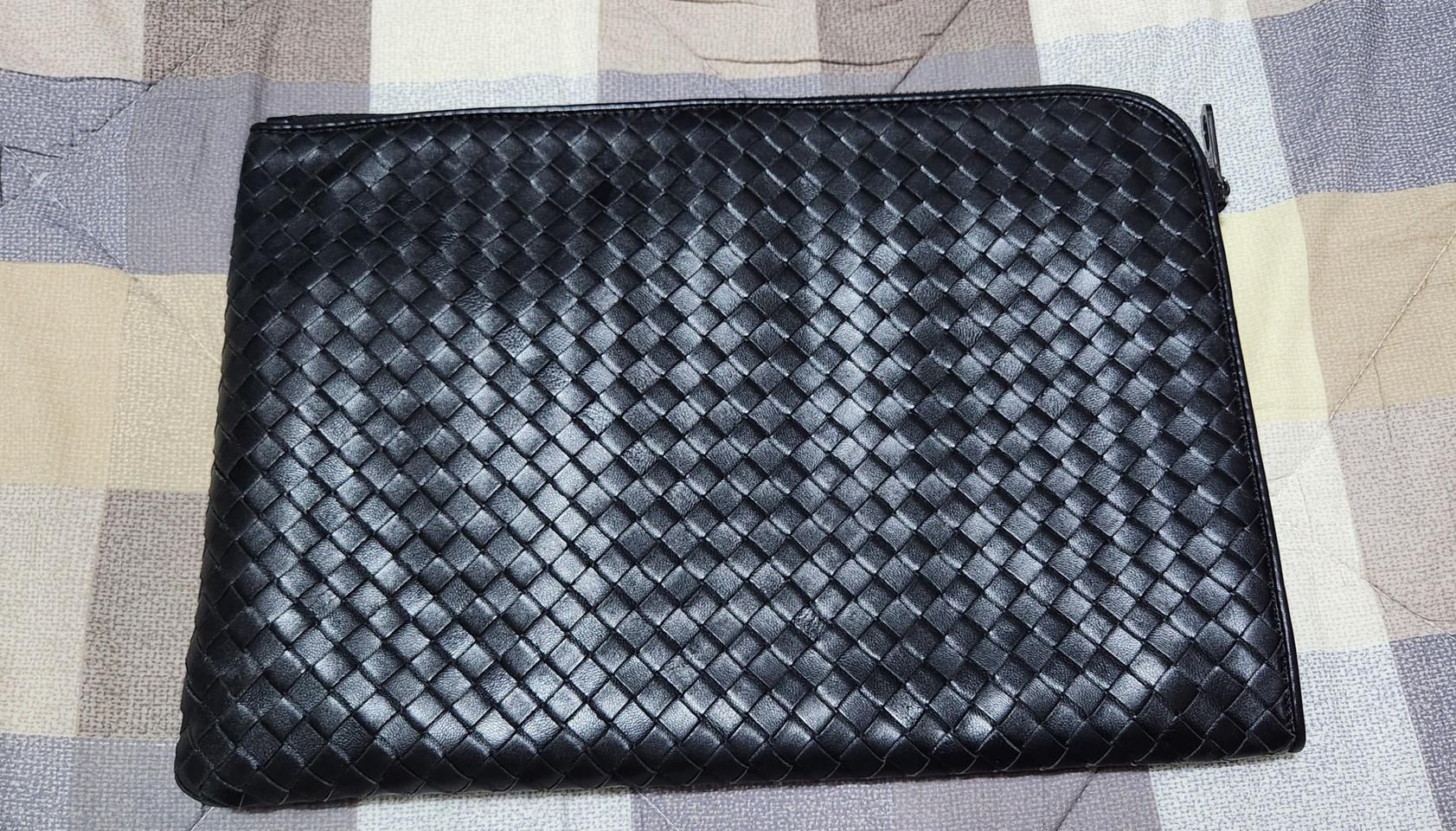 보테카베네타 클러치백