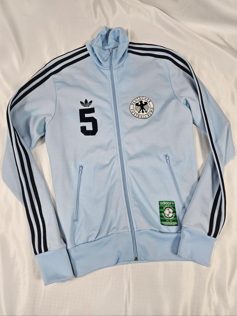 아디다스베켄바우어져지