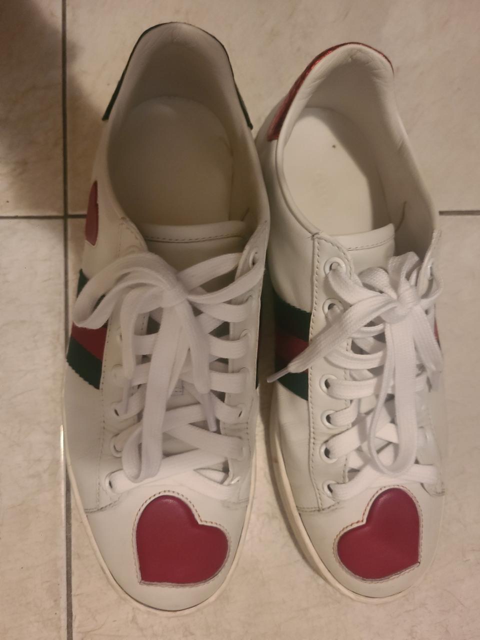 구찌 스니커즈 35사이즈 정품