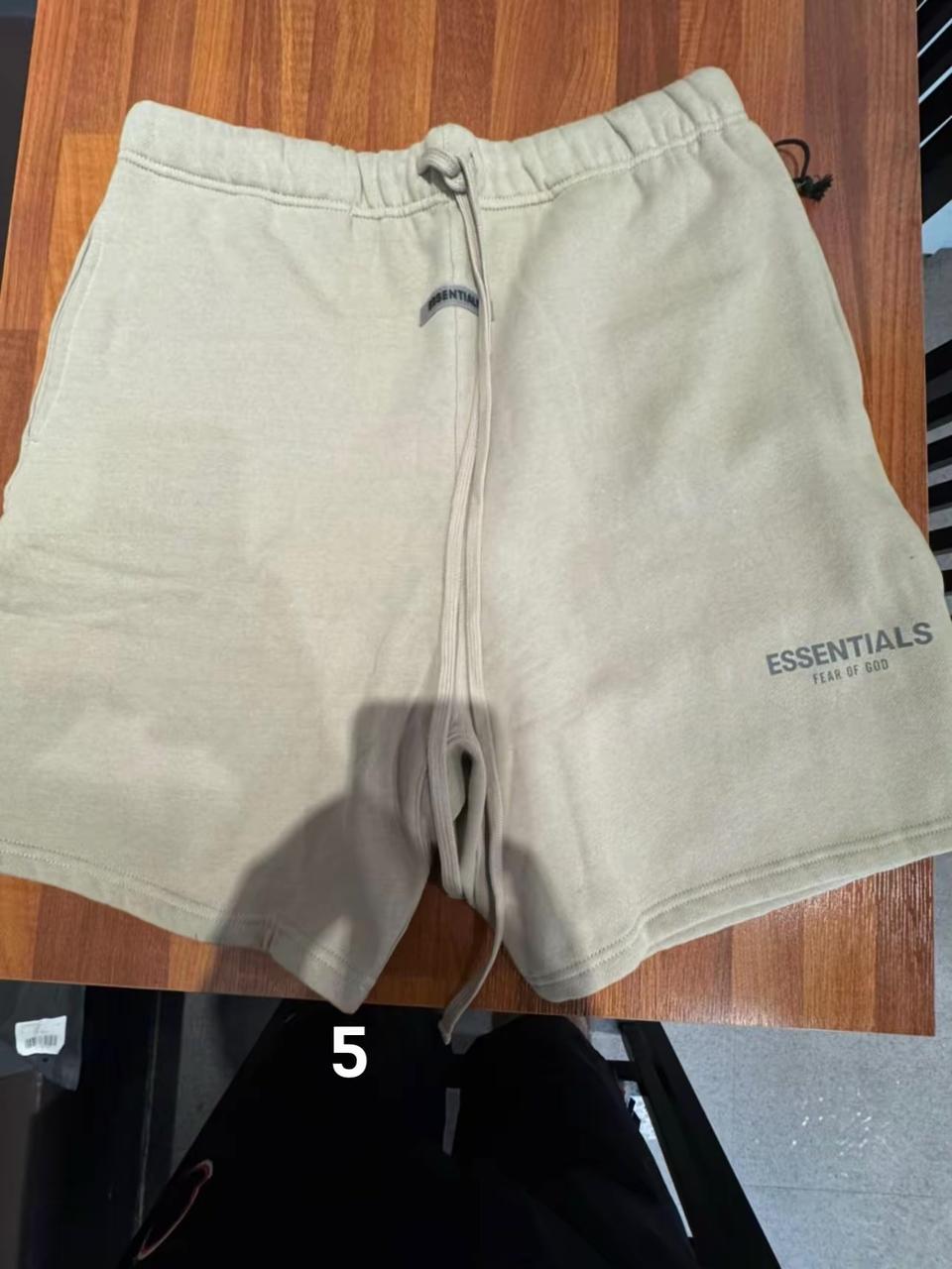 에센셜. 공용. 오버반바지.