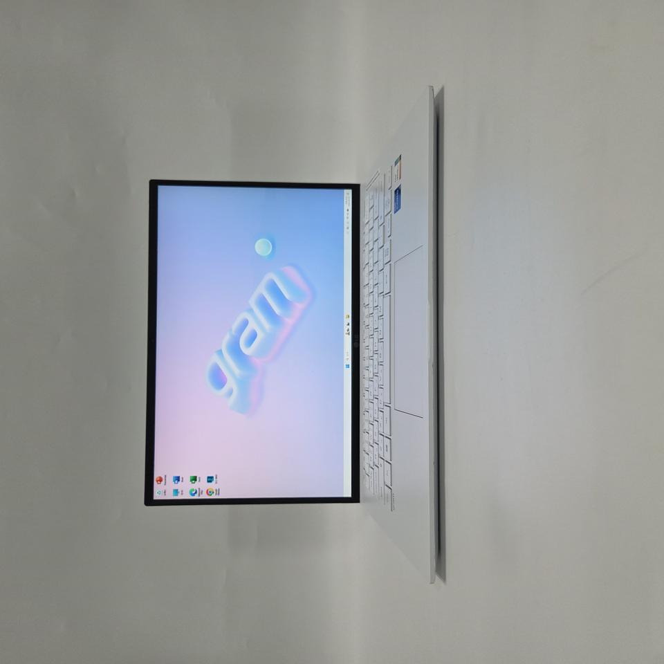 엘지 노트북 i5 gram 그램/화이트/970g/윈11