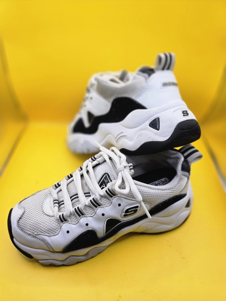 스케쳐스 딜라이트3 운동화 235