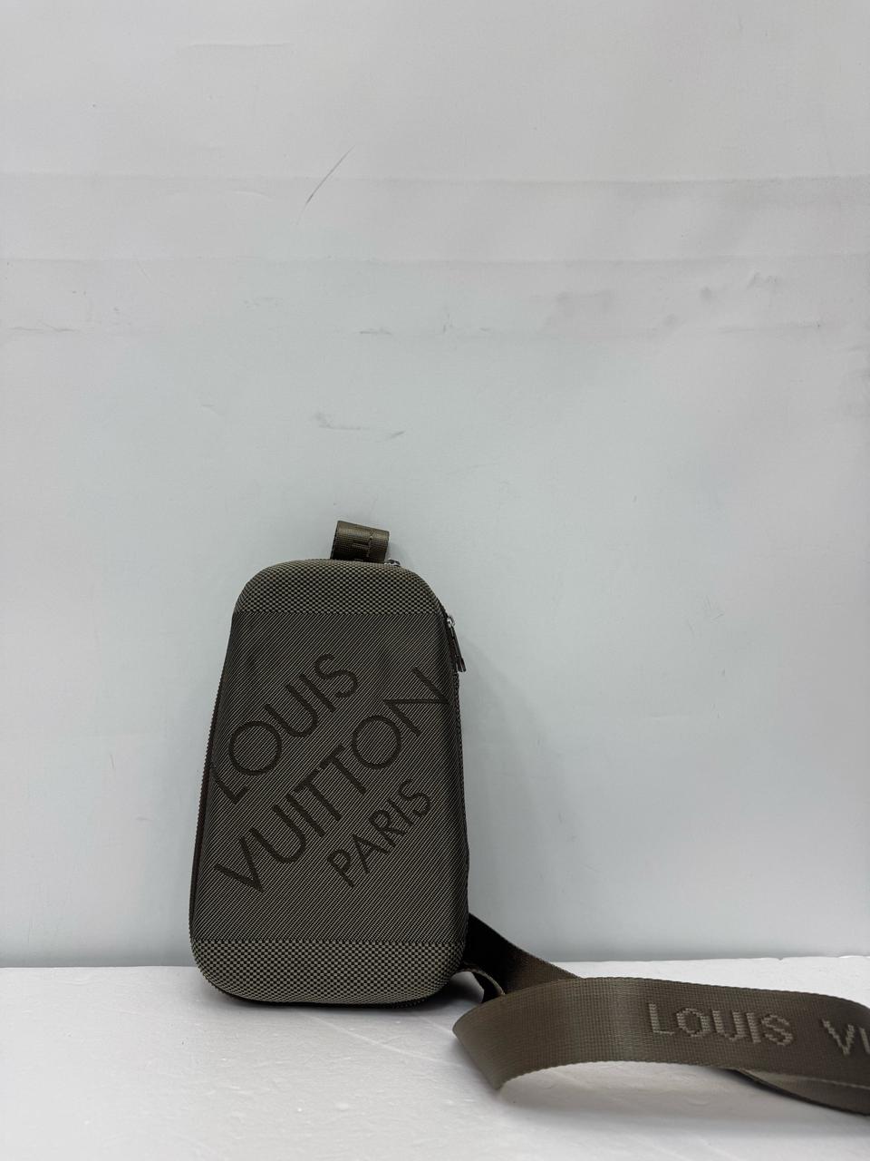 루이비통 슬링백