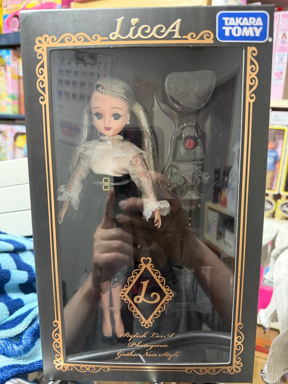 미개봉스타일리쉬리카포토제닉고딕느와르스타일리카인형을 팝니다