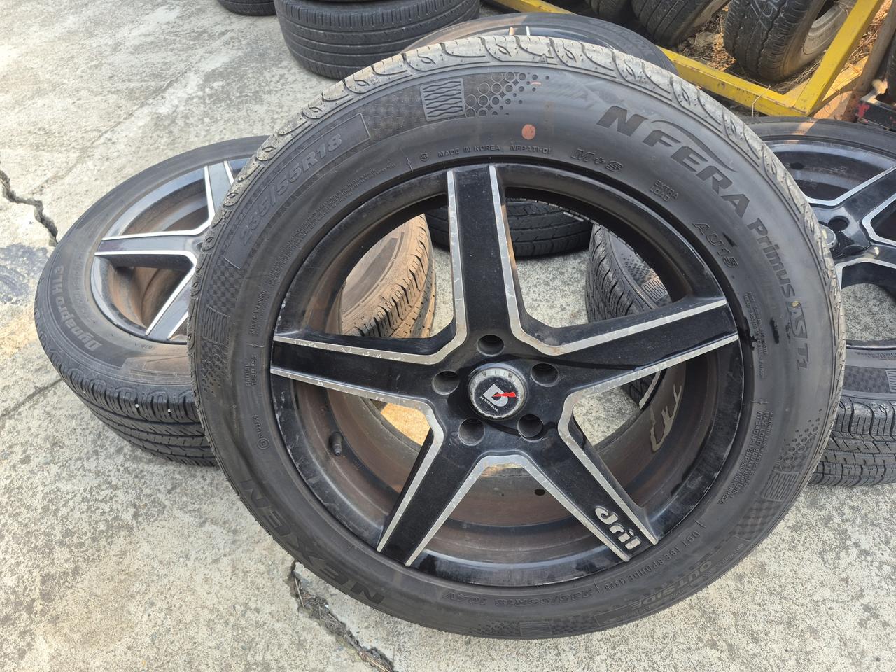 드릴 싸제 18인치휠타이어