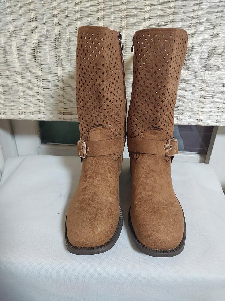 새제품)브라운 펀칭 롱부츠 245