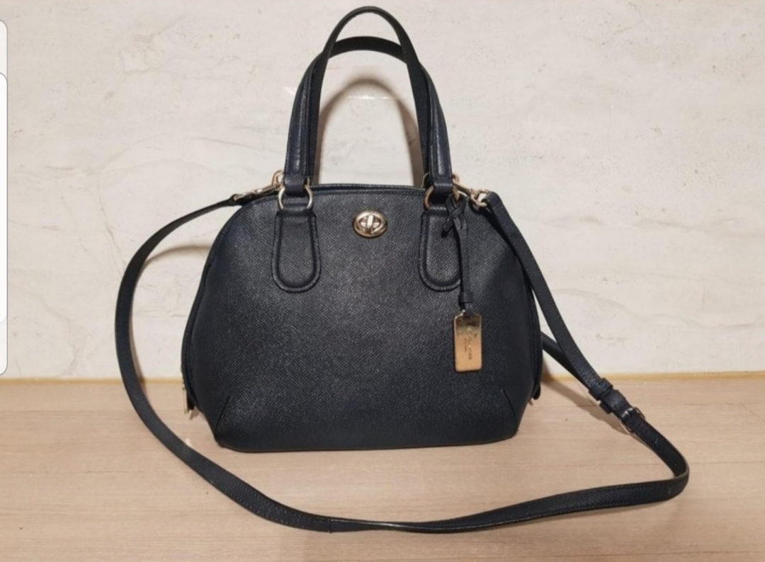 코치 금장턴락장식 사첼 3way백(택포)