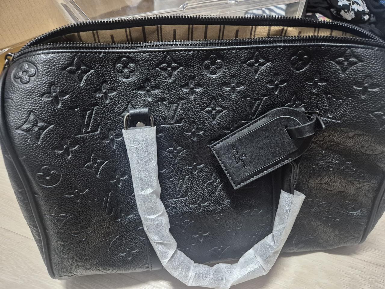 루이비통 크로스백  s.t