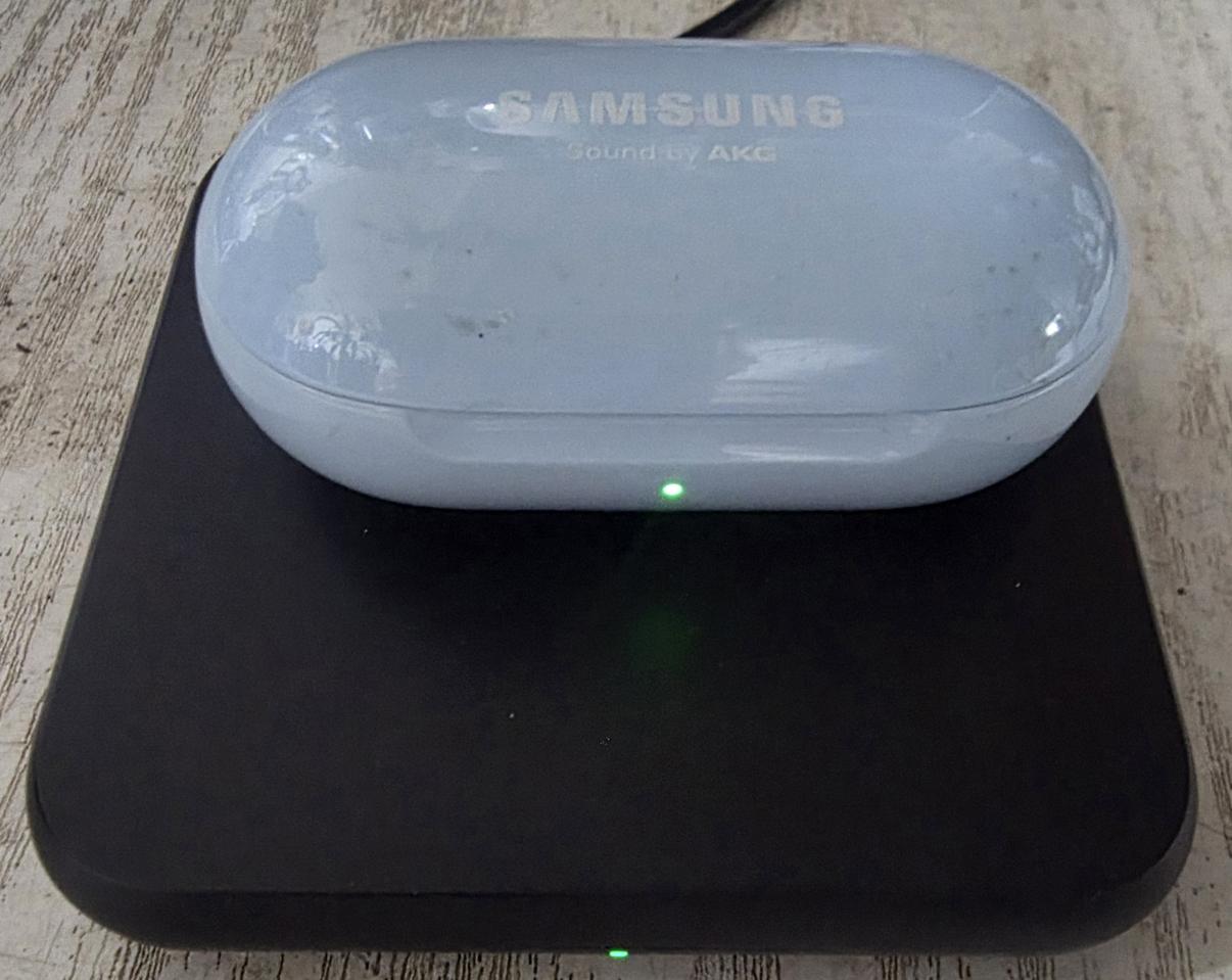 버즈 플러스 (SM-R175) & 무선충전기 <북수원>