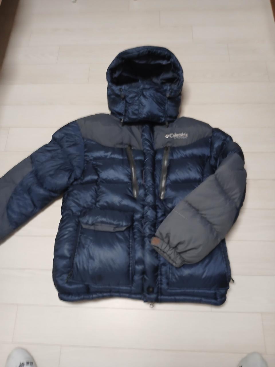 콜럼비아 대장급 구스다운 패딩