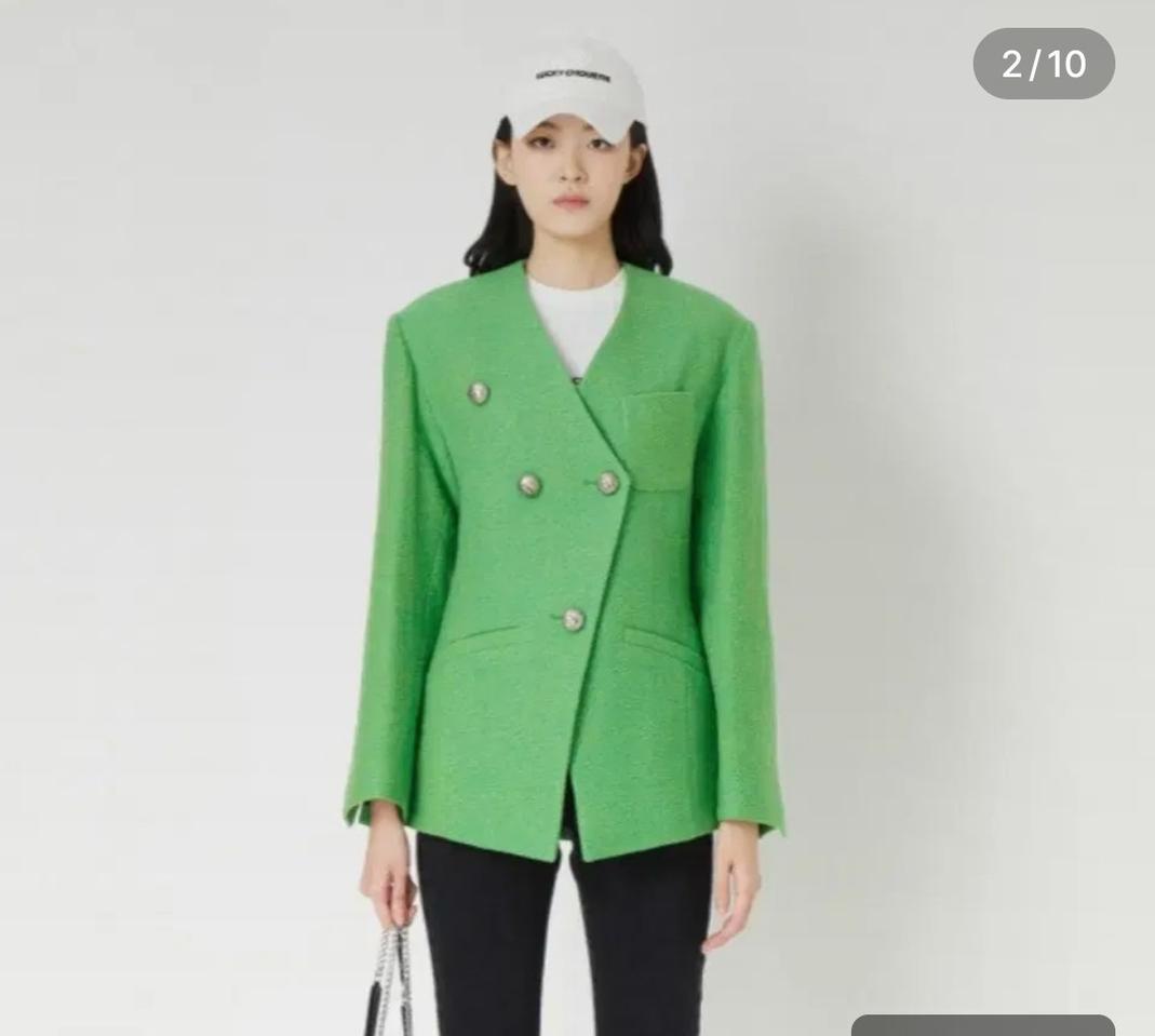 럭키슈에뜨 2022 더블버튼 울 자켓  36사이즈