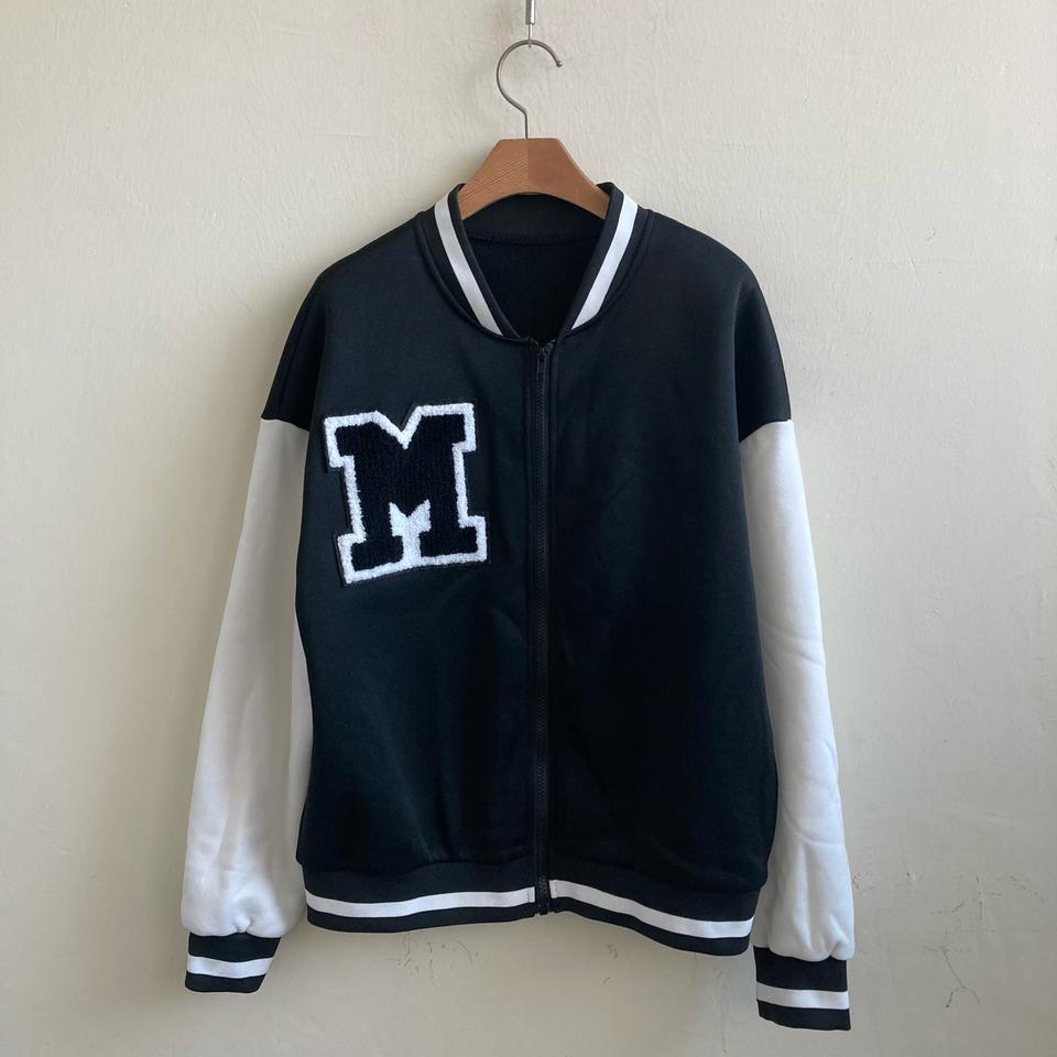 바시티 블랙 점퍼