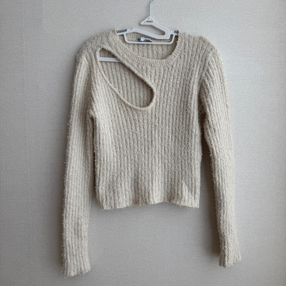 자라 컷아웃 셔닐 스웨터 니트