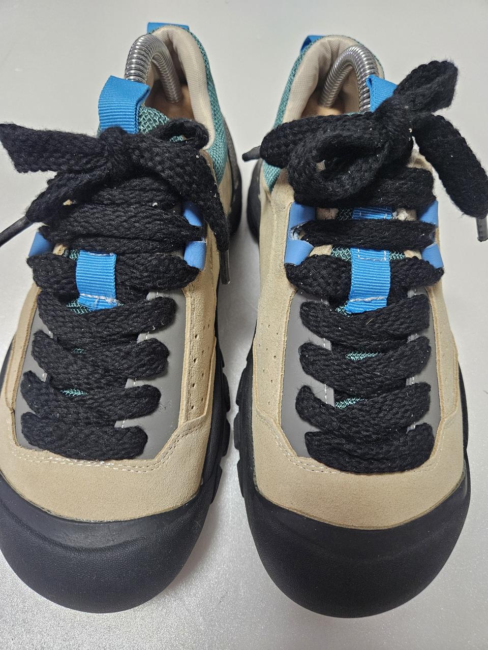 여성 워킹화 트레킹화 등산화 / 235