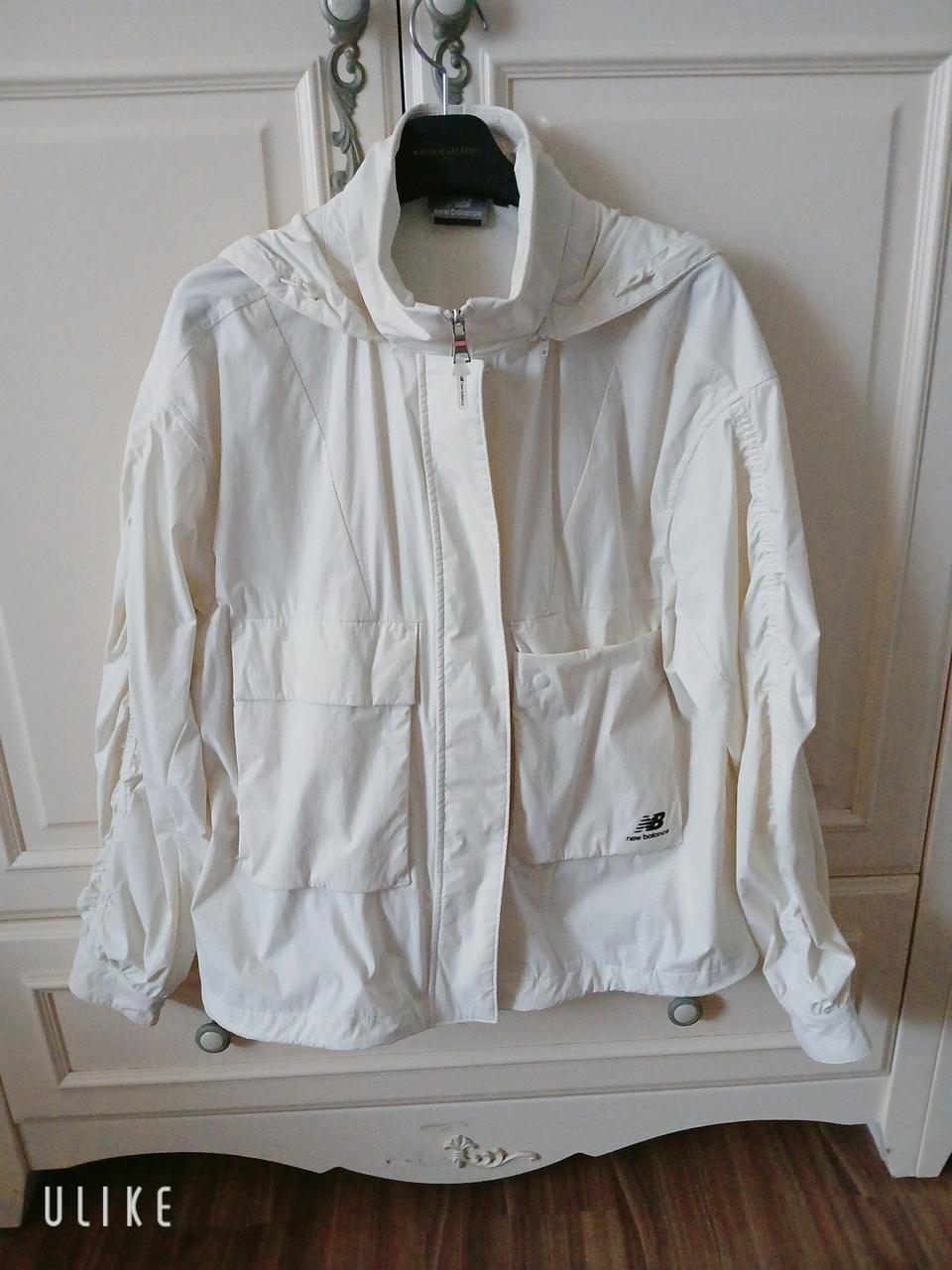뉴발란스 여성 바람막이 자켓