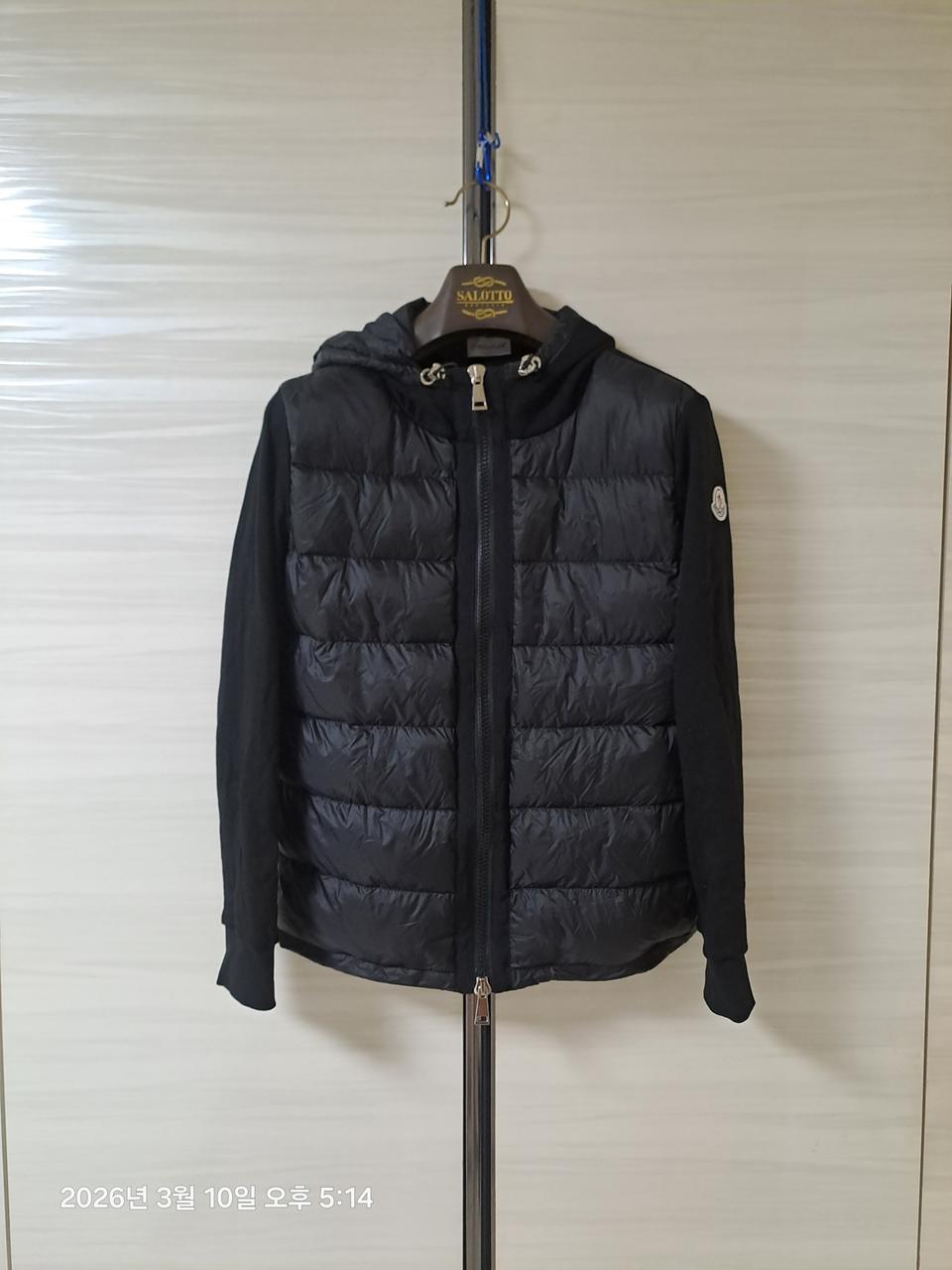 몽클레어 여성니트패딩