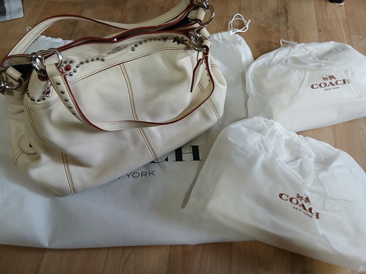 코치 숄더백 새상품급