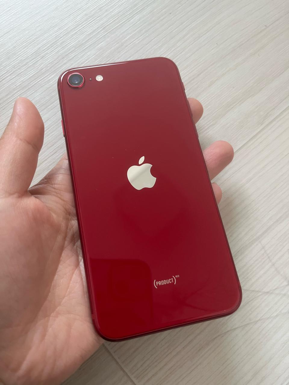 아이폰SE3 레드색상 128기가 수리없음