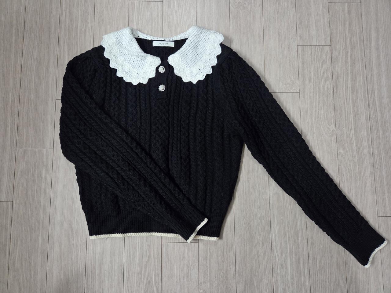 실착1회.JJ JIGOTT 레이스 칼라 풀오버 니트 블랙 55사이즈