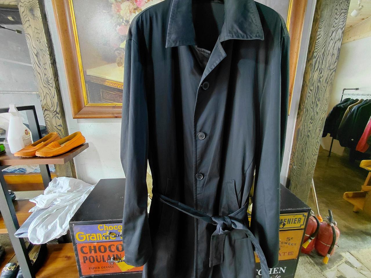 보스 트렌치. 100