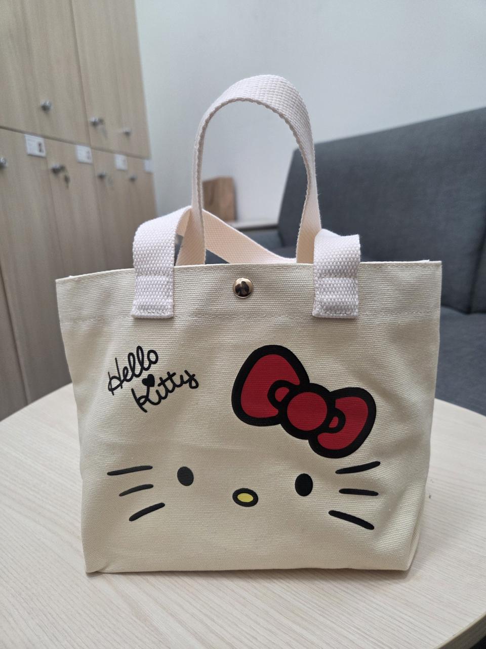 산리오 헬로키티 캔버스 토트백