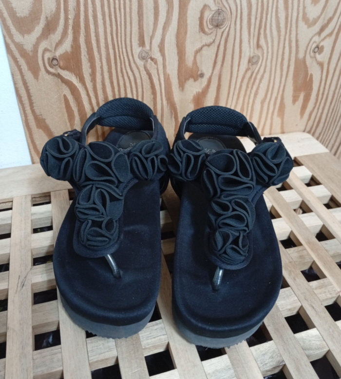 슈콤마보니 크래커 T 꽃 장식 샌들 235