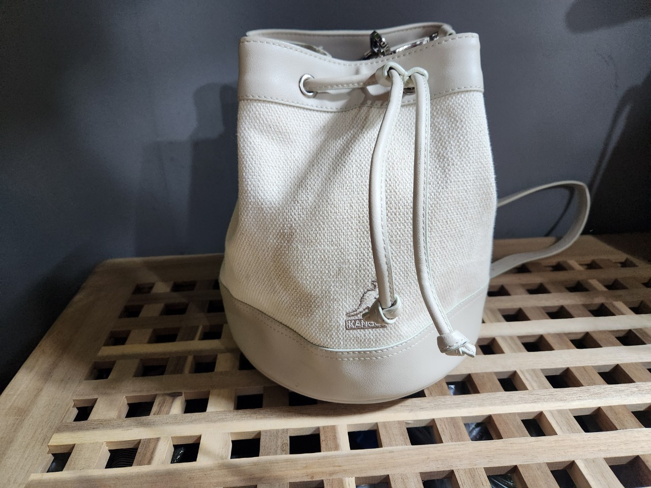 캉골(정품)(여성)복조리형크로스백♥