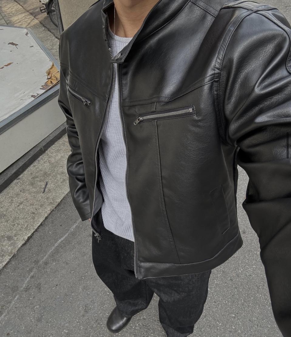 크롭 투레빗 레더자켓(새상품)