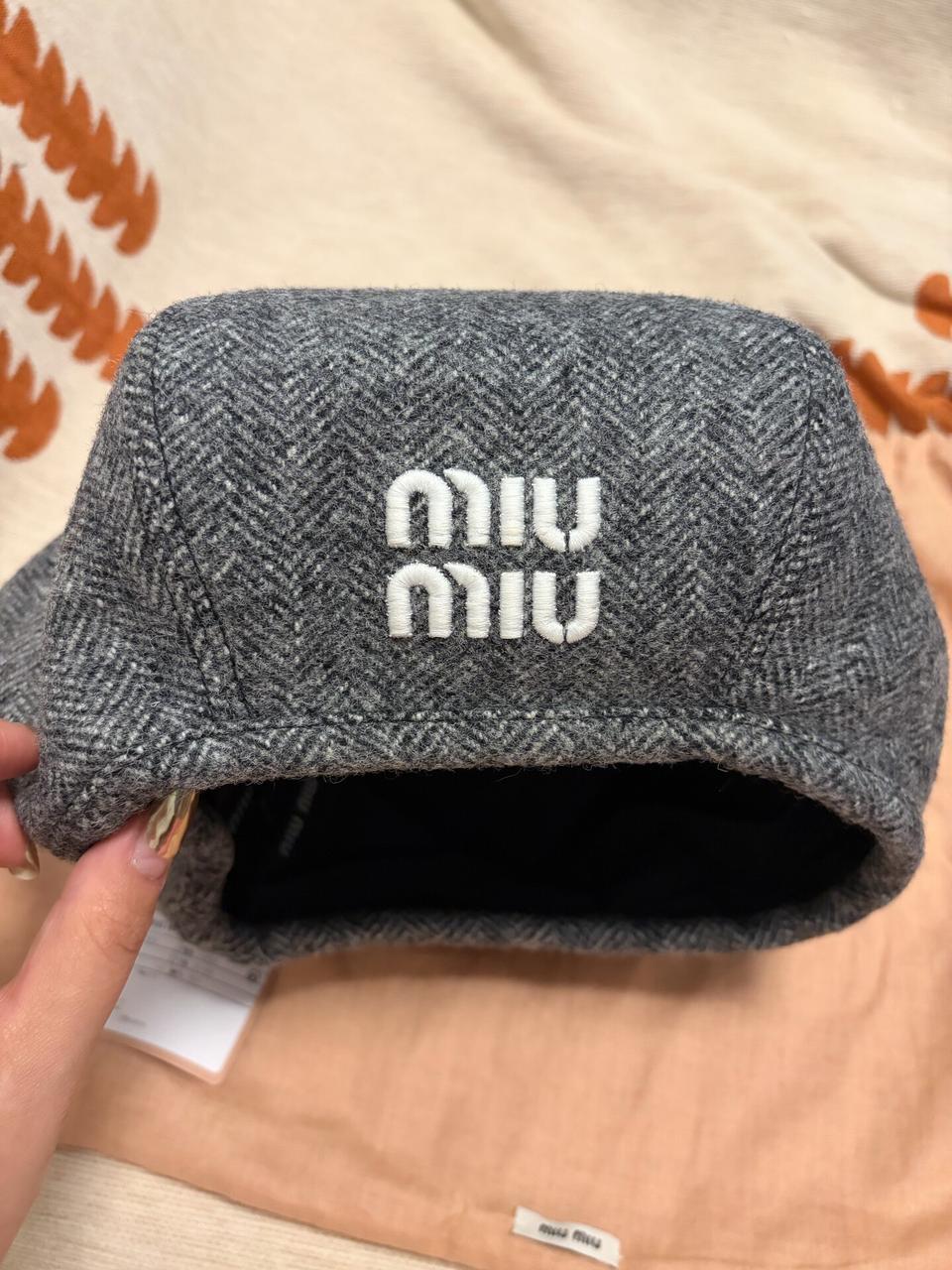 미우미우 모자