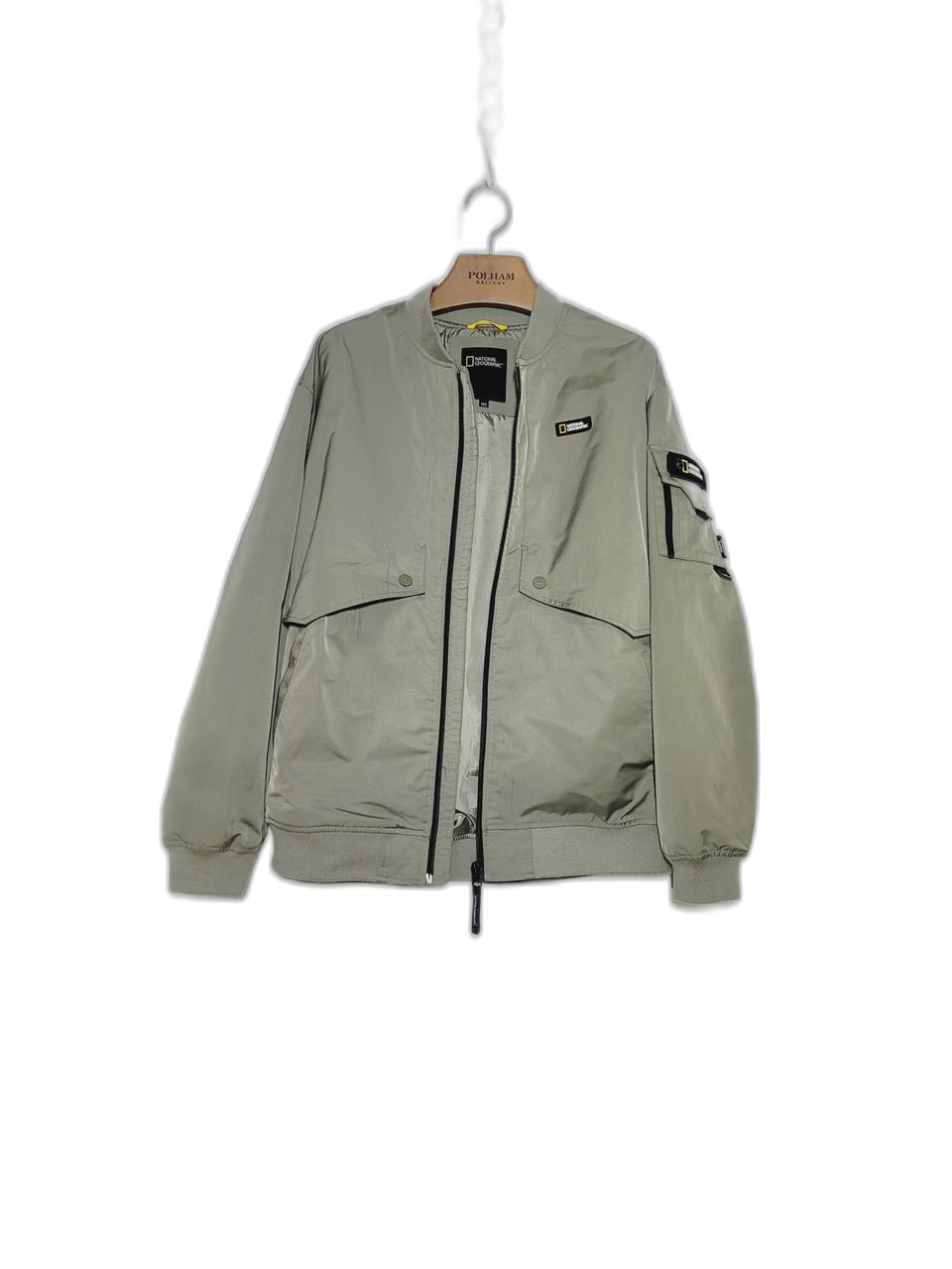 내셔널지오그래픽 캐주얼 라운드카라 스판 블라종