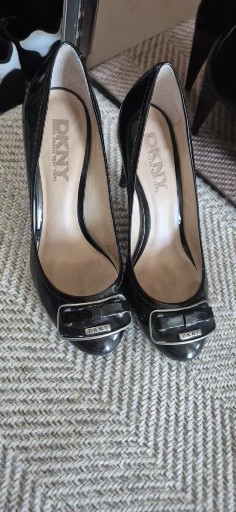 DKNY 하이힐 팝니다ㅡ225