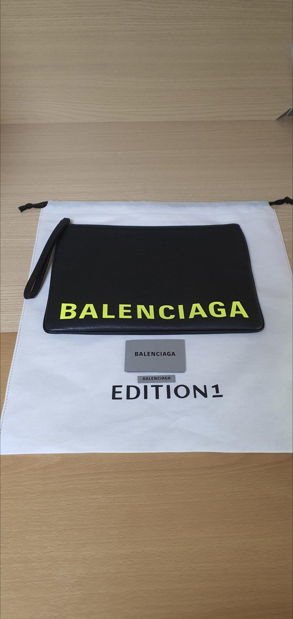 발렌시아가 클러치/클러치백 라지 정품S급(감정O)