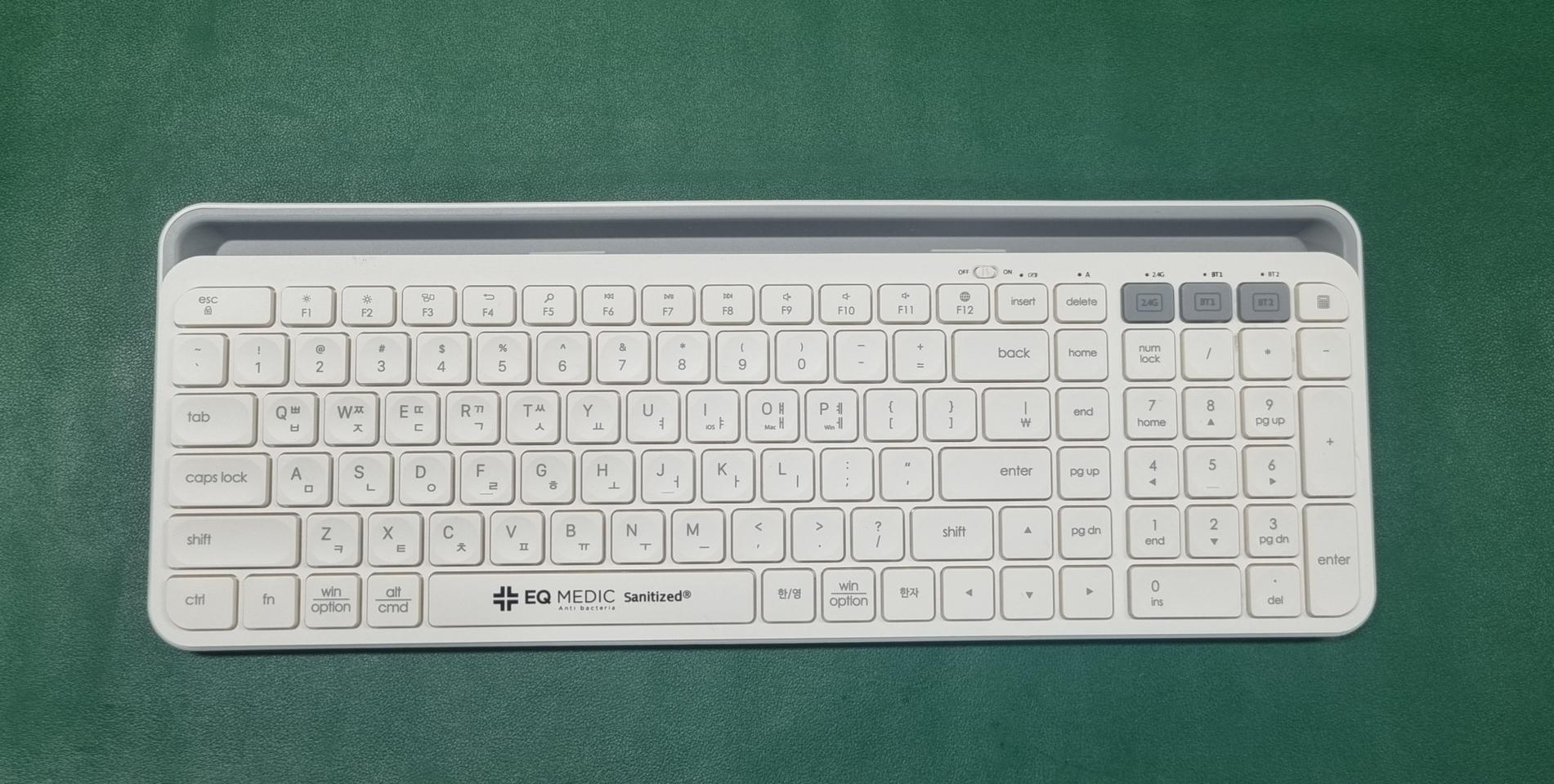 항균  이큐메딕 Sanitize-BS5 무선 블루투스 키보드(3채널) 팜